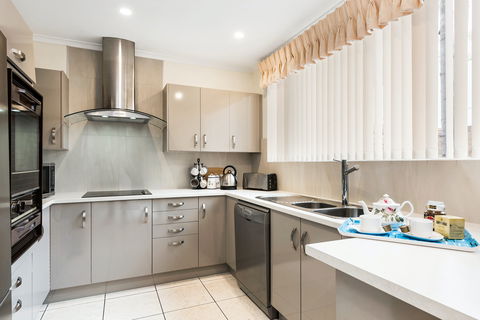 Adelaide Style Accommodation - Close To City In Stylish North Adelaide - Holiday Jervis Bay 2
