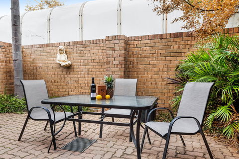 Adelaide Style Accommodation - Close To City In Stylish North Adelaide - Holiday Jervis Bay 7