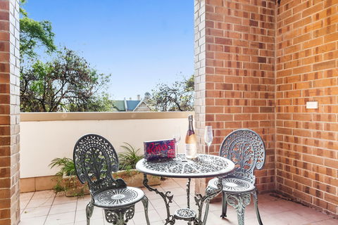 Adelaide Style Accommodation - Close To City In Stylish North Adelaide - Holiday Jervis Bay 8