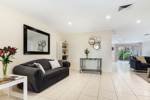 Adelaide Style Accommodation - Close To City In Stylish North Adelaide - Holiday Jervis Bay 9