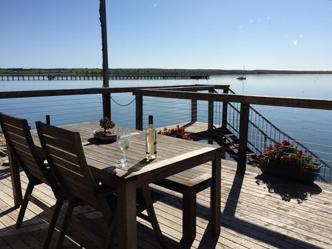 Doi's Ocean Front Apartment - Holiday Jervis Bay 1