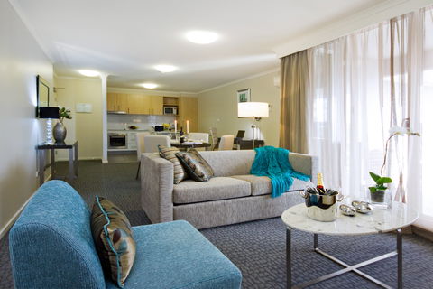 Pacific Suites Canberra - Holiday Jervis Bay 5