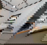 White Rocks - Holiday Jervis Bay