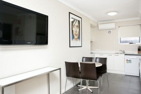 Forrest Hotel And Apartments - Holiday Jervis Bay 1