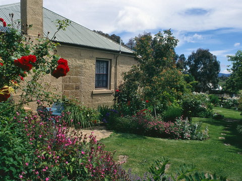 Hamilton's Cottage Collection And Country Gardens - Georges Cottage - Holiday Jervis Bay 1