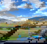 Adelong Valley Farm Stays - Moorallie Cottage - Holiday Jervis Bay