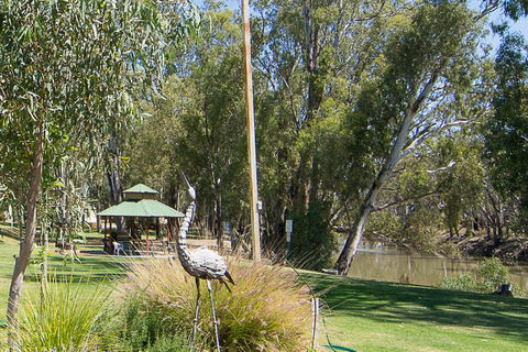 Balranald Caravan Park - Holiday Jervis Bay 2