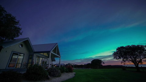 Bear Gully Coastal Cottages - Holiday Jervis Bay 1