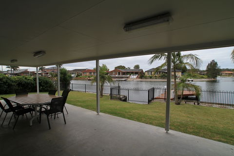 Waterfront Holiday Home - Holiday Jervis Bay 0