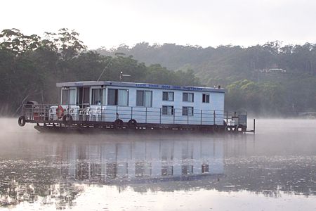 Clyde River Houseboats - Holiday Jervis Bay 1