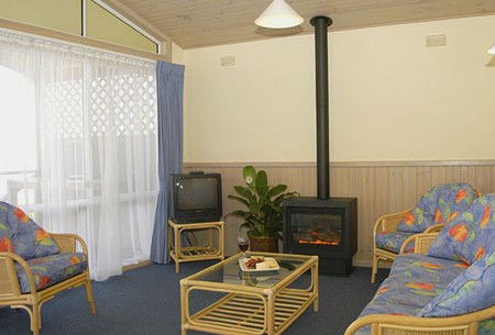 Berrara Beach Holiday Chalets - Holiday Jervis Bay 1