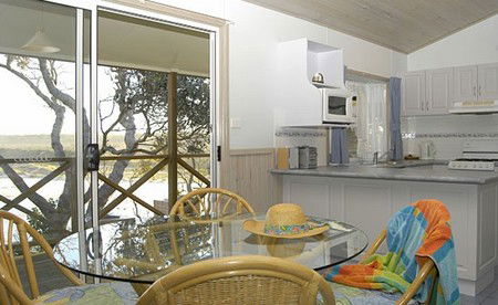 Berrara Beach Holiday Chalets - Holiday Jervis Bay 4