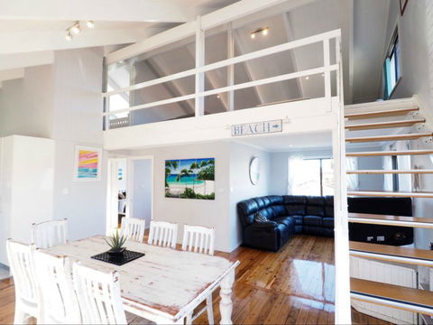Callala Beach Shack - Holiday Jervis Bay 0