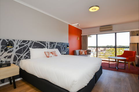 Ibis Styles Kalgoorlie - Holiday Jervis Bay 1