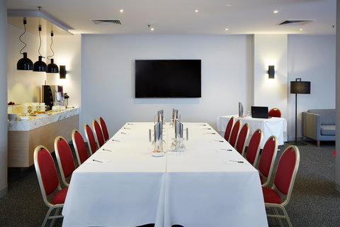 Ibis Perth - Holiday Jervis Bay 1