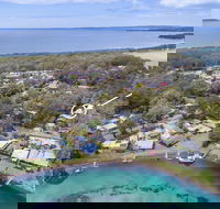 Metta at Myola Stylish Cedar Beach House - Holiday Jervis Bay