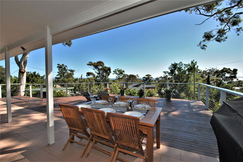 Sea Dreamer Cottage In Waldegrave - Holiday Jervis Bay 0