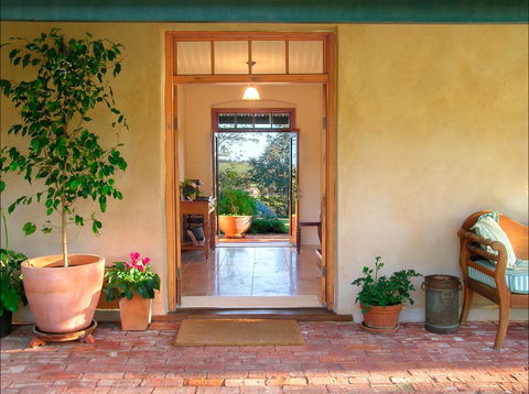 Seppeltsfield Vineyard Cottage - Holiday Jervis Bay 1