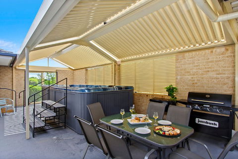 The Orient - Holiday Jervis Bay 0