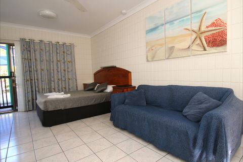 Tropical Palms Resort & 4WD Hire - Holiday Jervis Bay 2