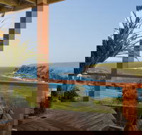 Absolute Oceanfront Cottage - Holiday Jervis Bay