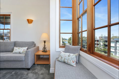 Bellevue Accommodation (The Bellevue Kiama) - Holiday Jervis Bay 1