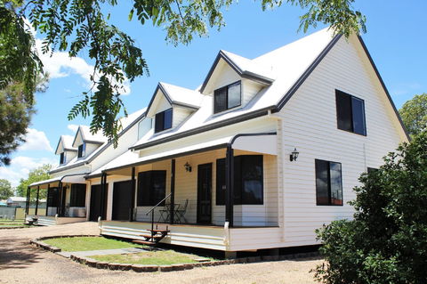 Dalby Apartments Self Contained Motel Accommodation - Holiday Jervis Bay 0
