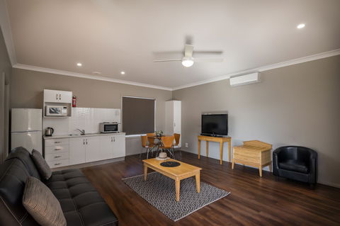 Akuna Motor Inn - Holiday Jervis Bay 0
