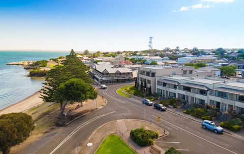Aurora Ozone Hotel - Holiday Jervis Bay 1