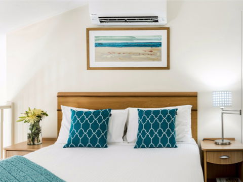 Oaks The Entrance Waterfront Resort - Holiday Jervis Bay 1