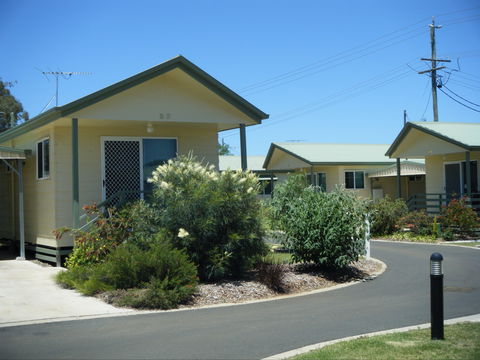 Peppertree Cabins Kingaroy - Holiday Jervis Bay 1