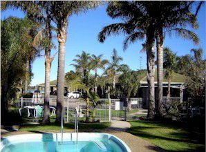 Sand Bar Motel Lakes Entrance - Holiday Jervis Bay 1