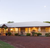 Toby Inlet Bed  Breakfast - Holiday Jervis Bay