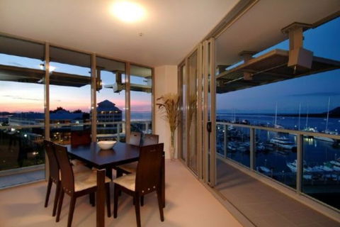 Cairns Luxury Apartments, Harbourlights Complex - Holiday Jervis Bay 0