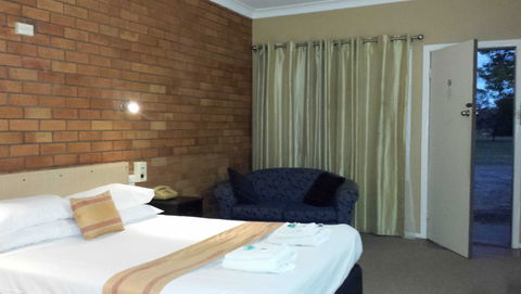 AA Hilldrop Motor Inn - Holiday Jervis Bay 0
