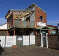 Black Dolphin Townhouse and Apartment - Holiday Jervis Bay