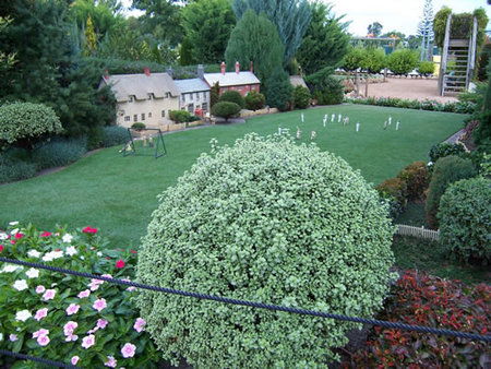 Abingdon Miniature Village - Holiday Jervis Bay 1