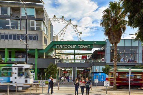Harbour Town Melbourne - Holiday Jervis Bay 0