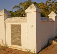 Morrell Memorial - Holiday Jervis Bay