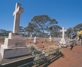 Coolgardie Cemetery - Holiday Jervis Bay 0