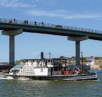 Paddle Steamer Oscar W - Holiday Jervis Bay