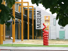 Queen Victoria Museum And Art Gallery - Holiday Jervis Bay 0