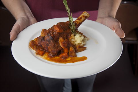 The Overlanders Steakhouse - Holiday Jervis Bay 0