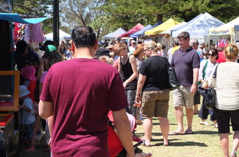 Broadbeach Beachfront Markets - Holiday Jervis Bay 1