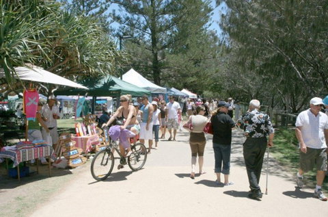 Broadbeach Beachfront Markets - Holiday Jervis Bay 5