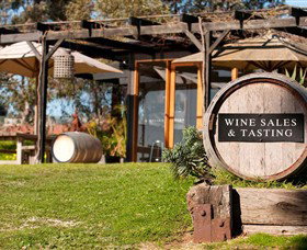 Saint Regis Winery, Food & Wine Bar - Holiday Jervis Bay 0