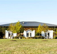 Dominique Portet - Holiday Jervis Bay