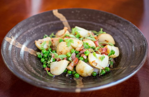 Saint Regis Winery, Food & Wine Bar - Holiday Jervis Bay 1