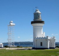 Point Perpendicular Lighthouse and Lookout - Holiday Jervis Bay