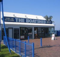 Innes Boatshed - Holiday Jervis Bay